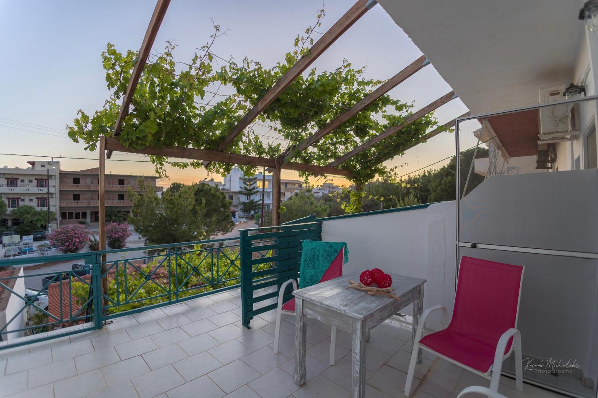 Galini Apartments Ideal For Family Near The Beach Kalamaki  Exterior foto